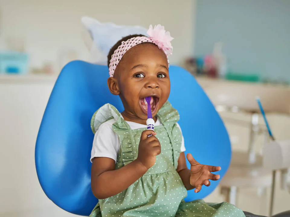 Pediatric dentist in Oak Lawn, IL at Roots Dental Studio.